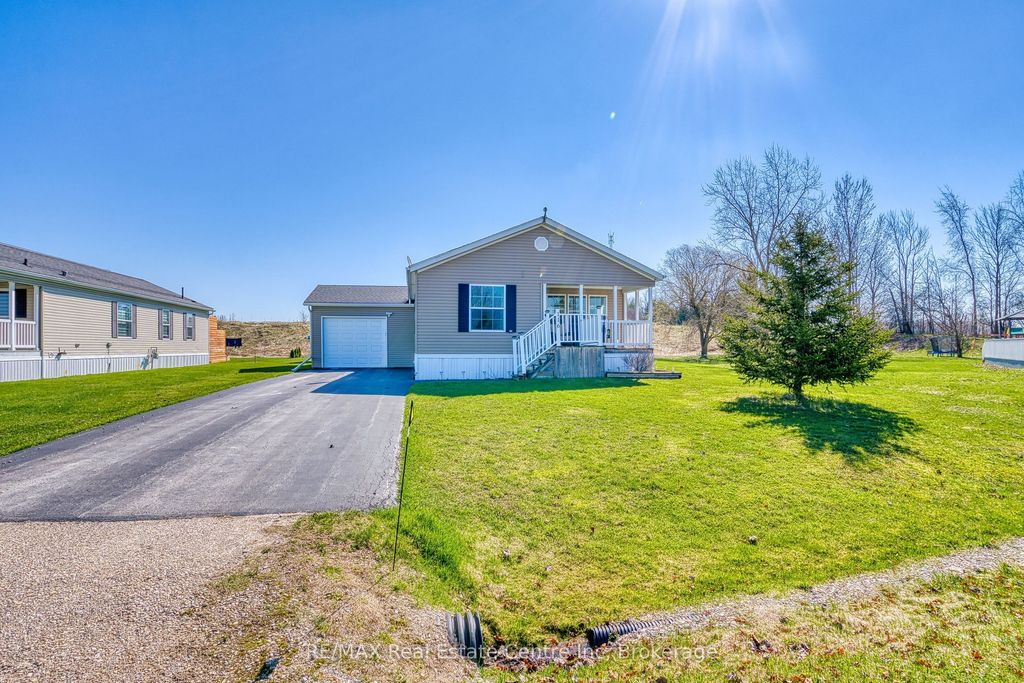 Photo of 116 Parkview Circle, Wellington North, ON N0G 2K0 (MLS # X13045534)