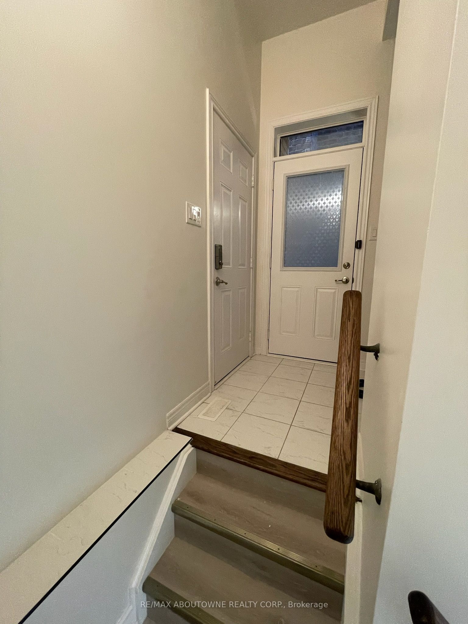 341 Ironside Drive Lower