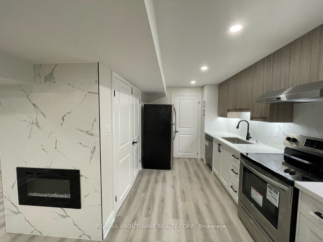 341 Ironside Drive Lower