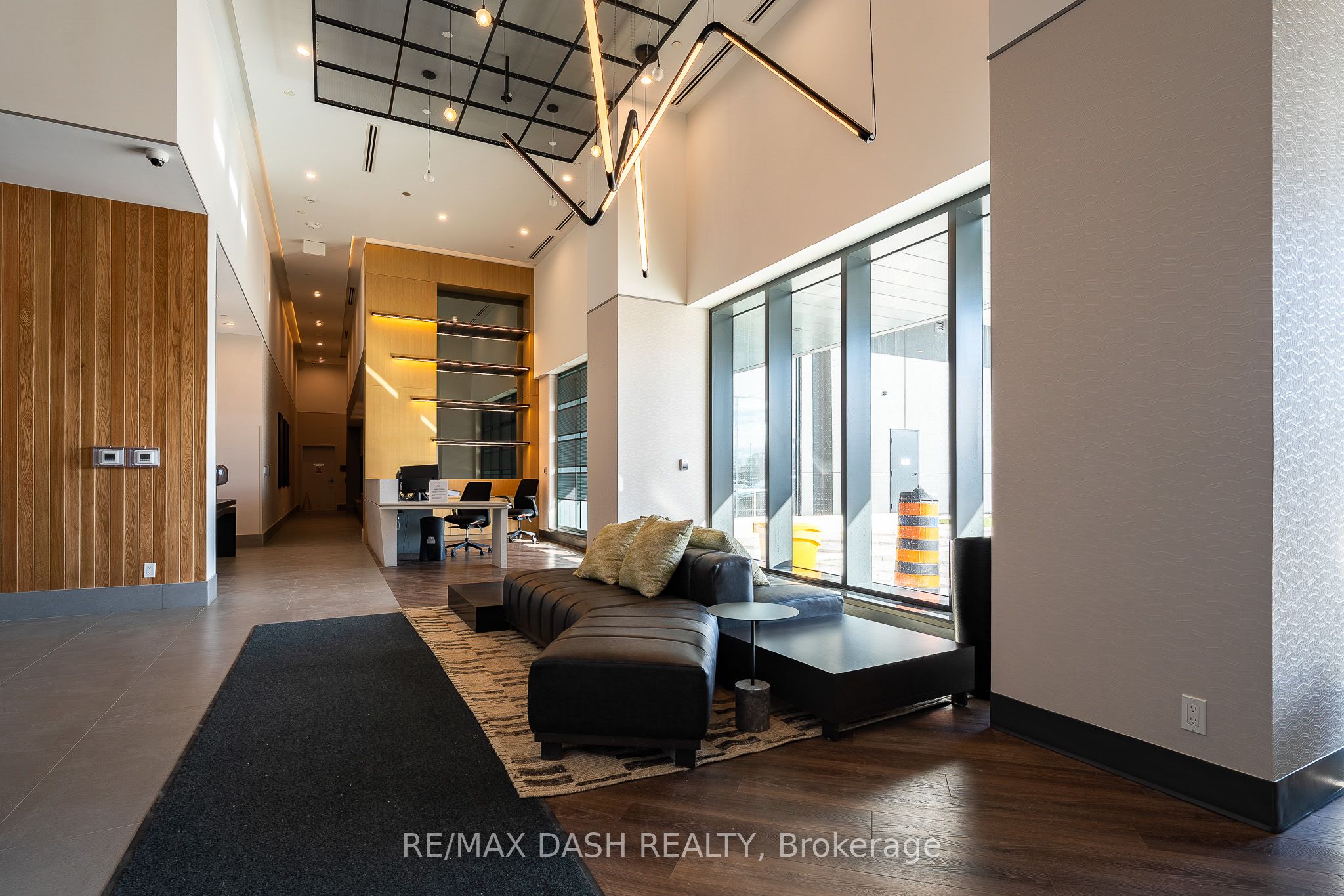 1007 THE QUEENSWAY Avenue 313