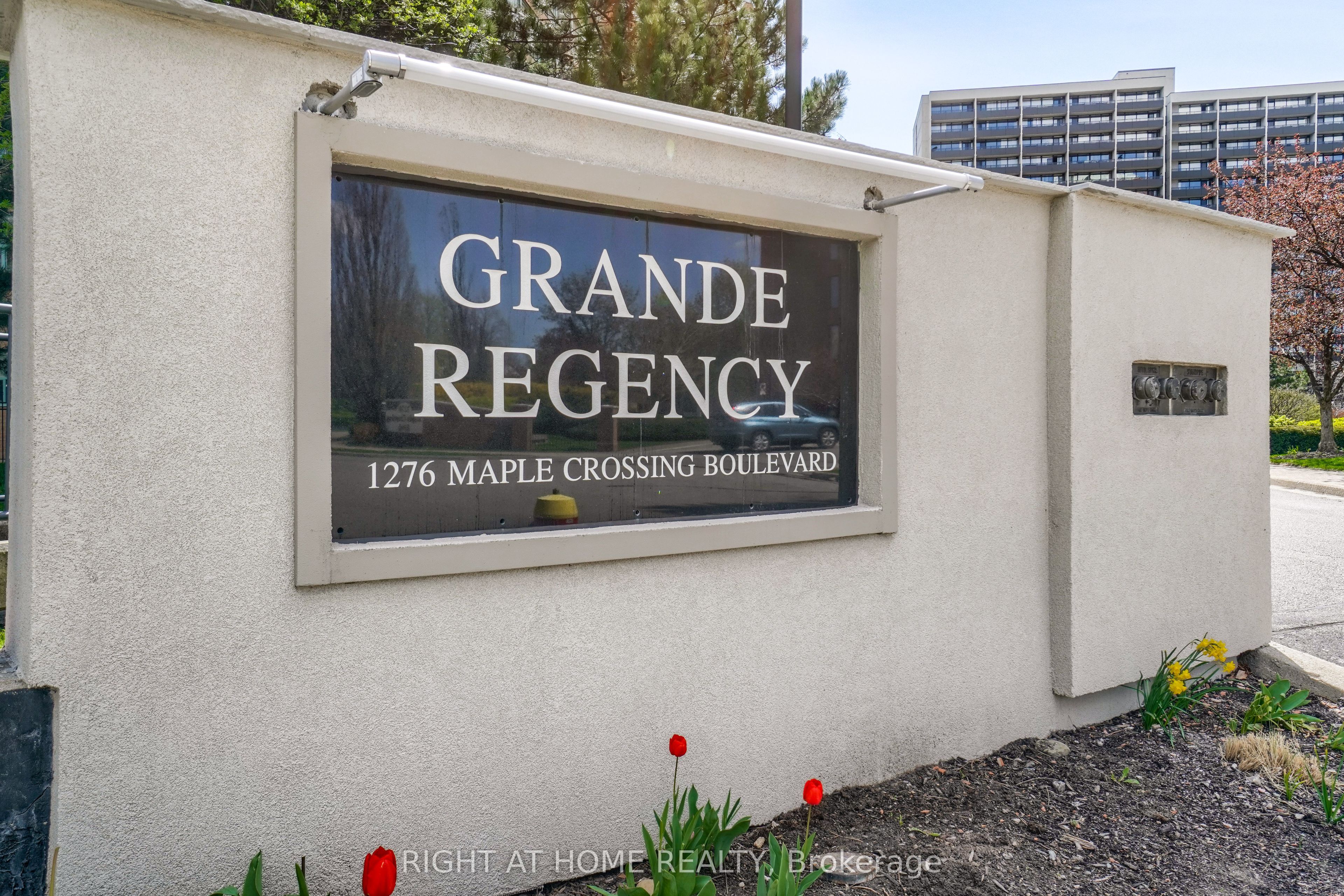 1276 Maple Crossing Boulevard 1711