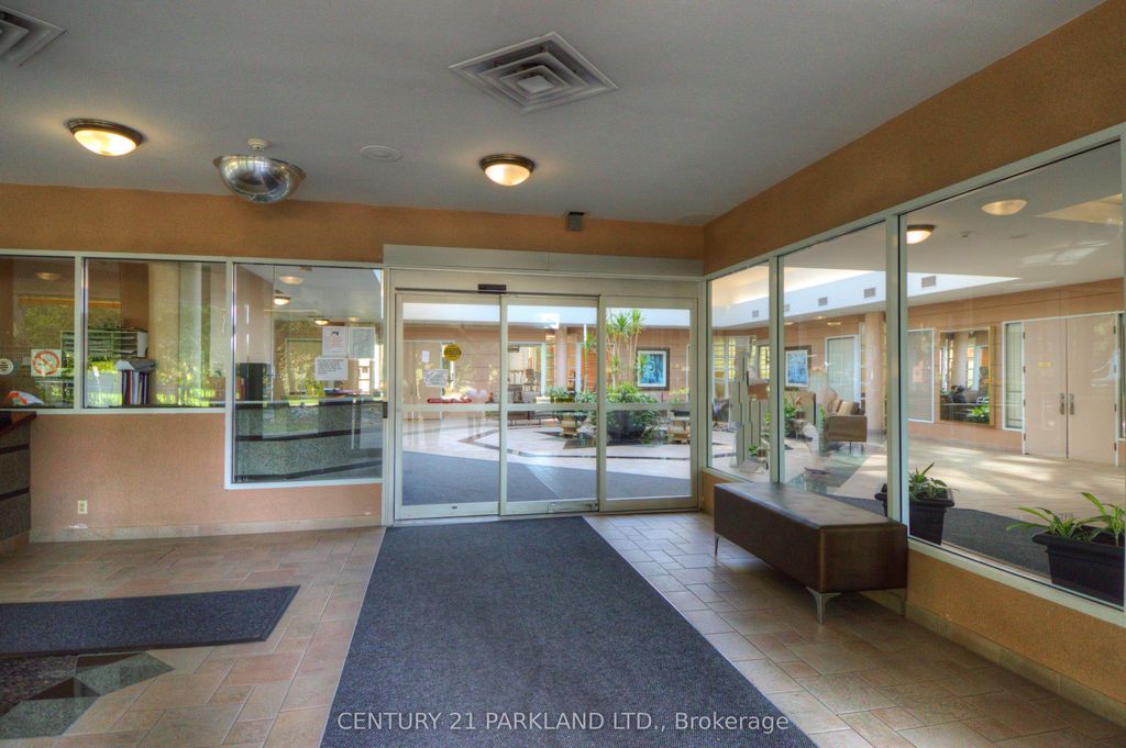 Photo of 5 Concorde Place #207, Toronto, ON M3C 3M8 (MLS # C12441627)