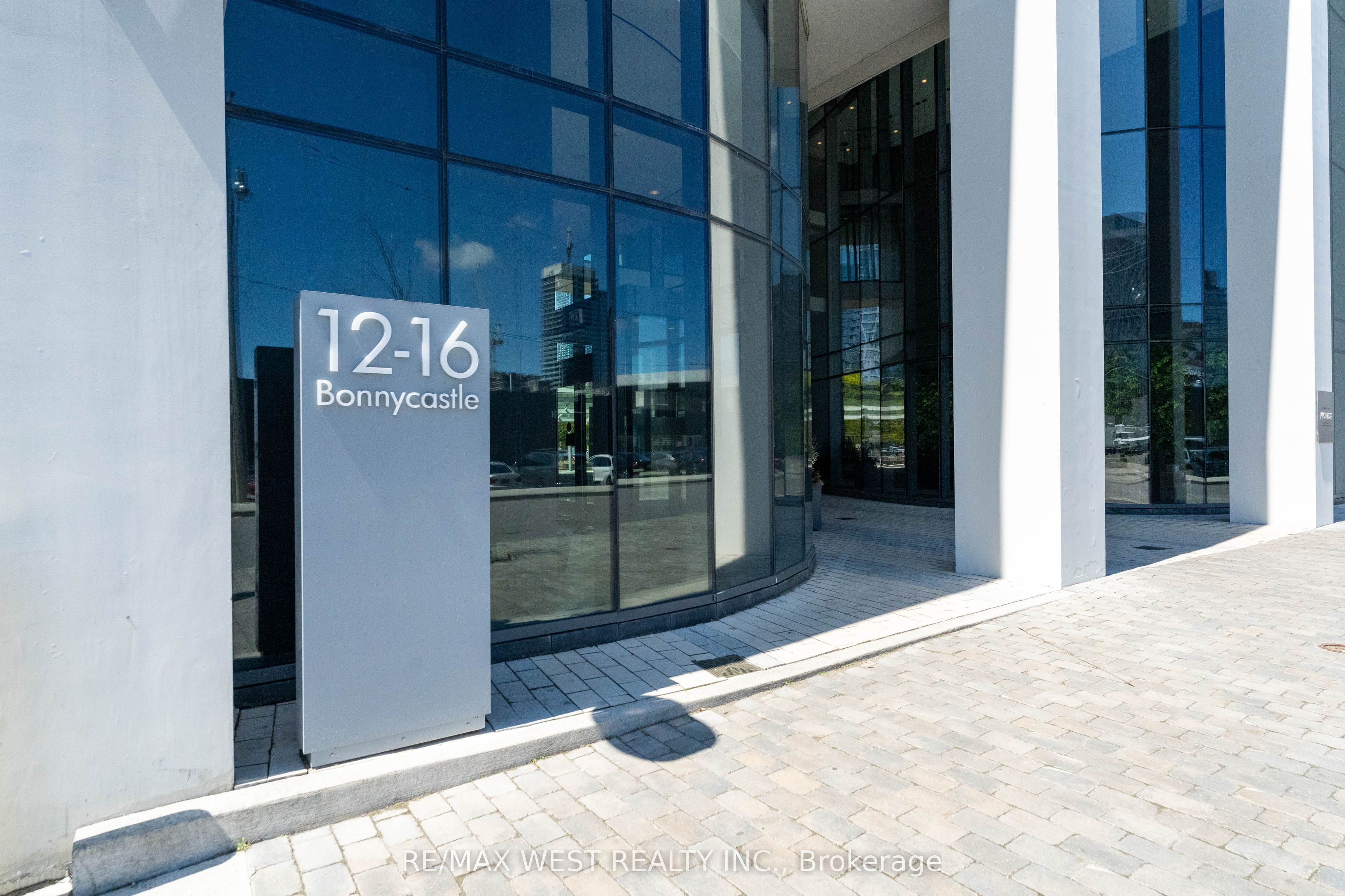 16 Bonnycastle Street 2002