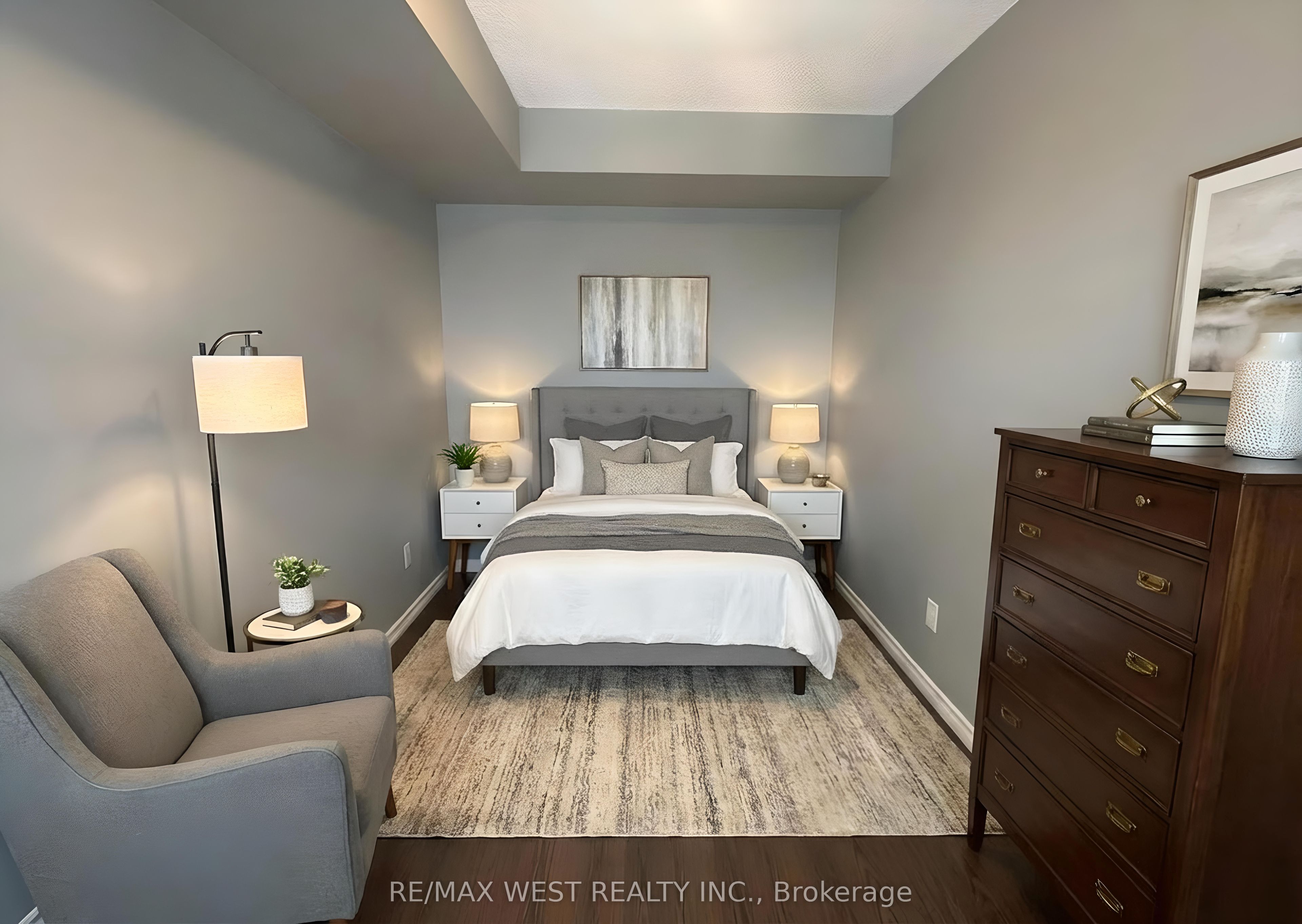 1150 Parkwest Place 702