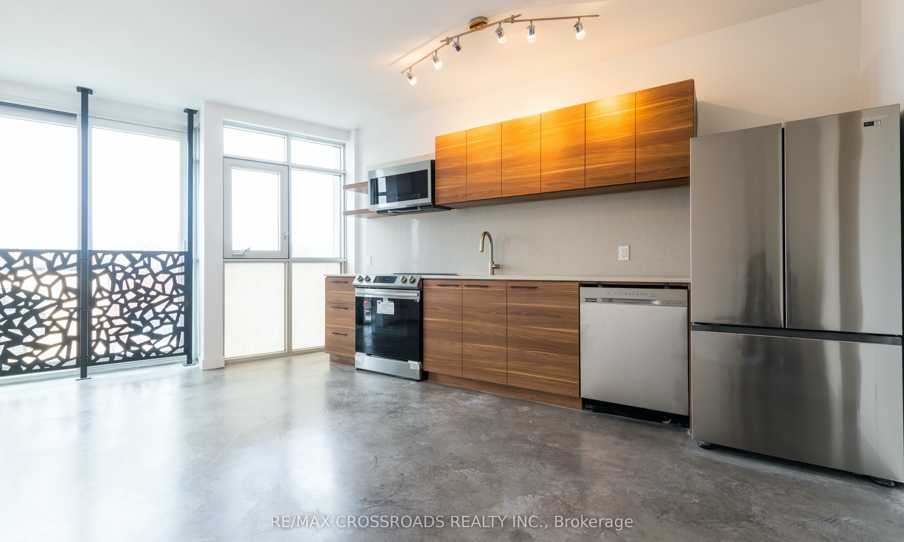 3333 Dundas Street W 3A