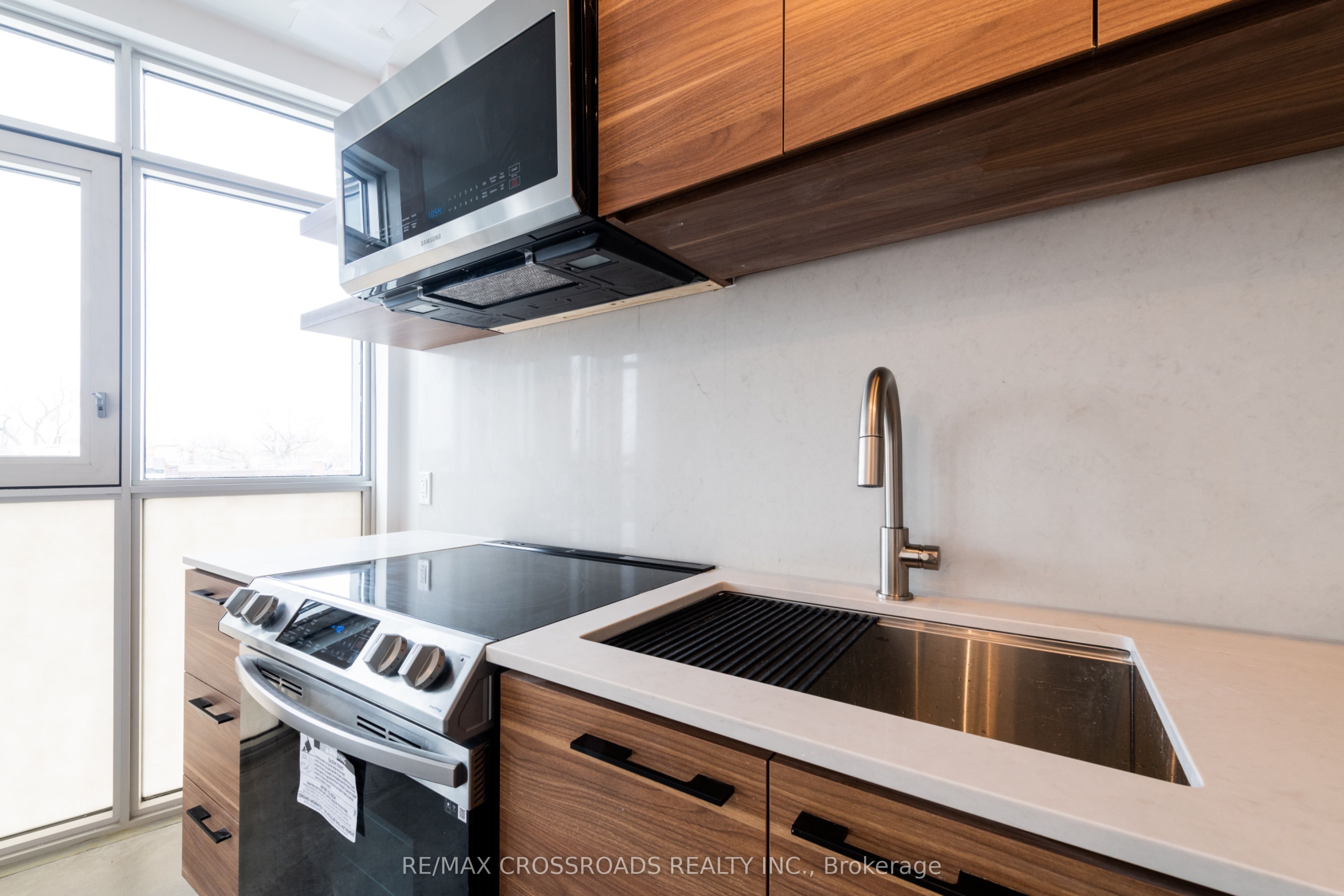 3333 Dundas Street W 3A