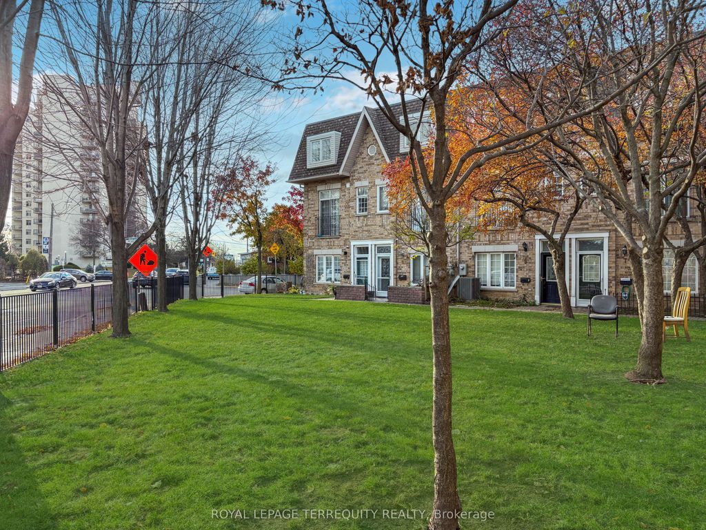 Photo of 25 Bijou Walk, Toronto, ON M6M 5L7 (MLS # W12560748)