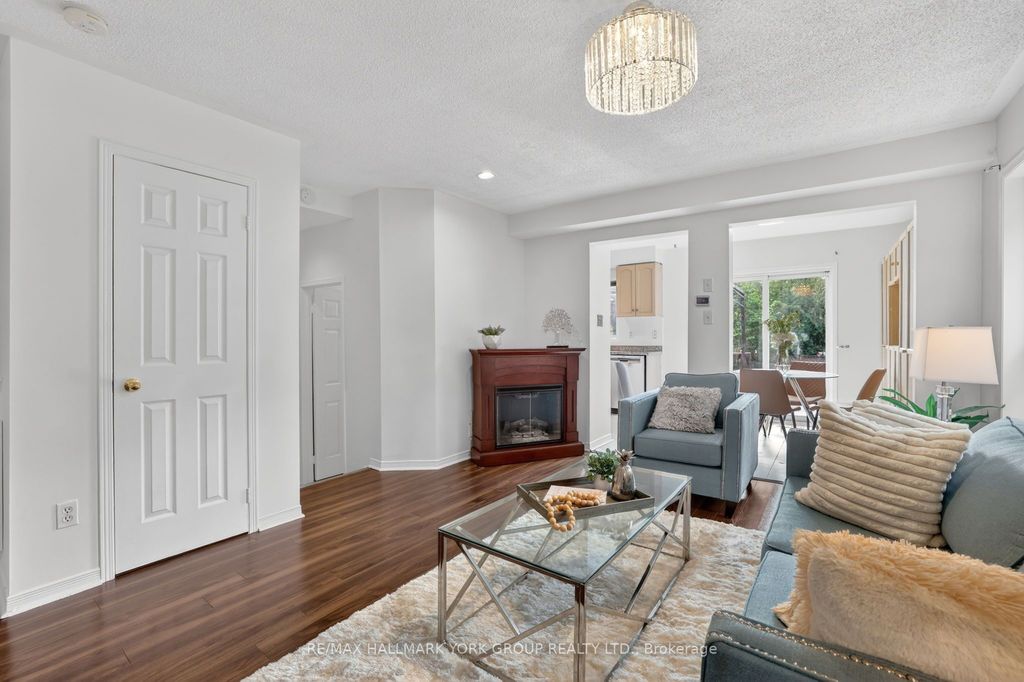 Photo of 82 Baywell Crescent, Aurora, ON L4H 7N4 (MLS # N13152300)