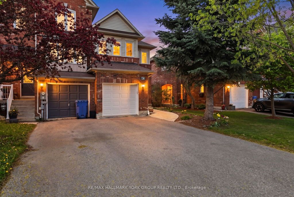 Photo of 82 Baywell Crescent, Aurora, ON L4H 7N4 (MLS # N13152300)