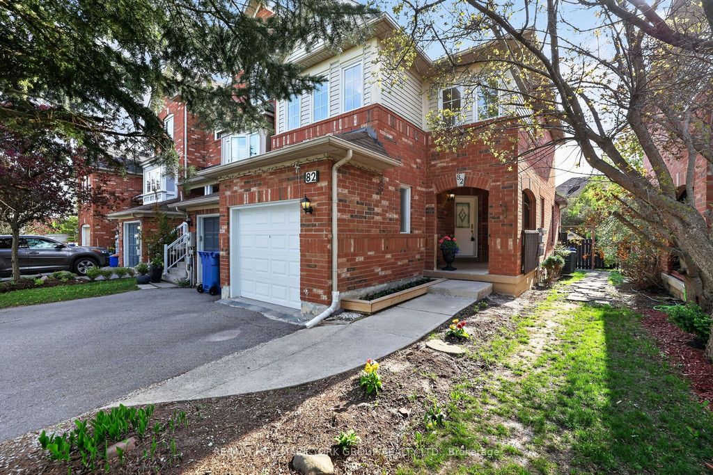 Photo of 82 Baywell Crescent, Aurora, ON L4H 7N4 (MLS # N13152300)