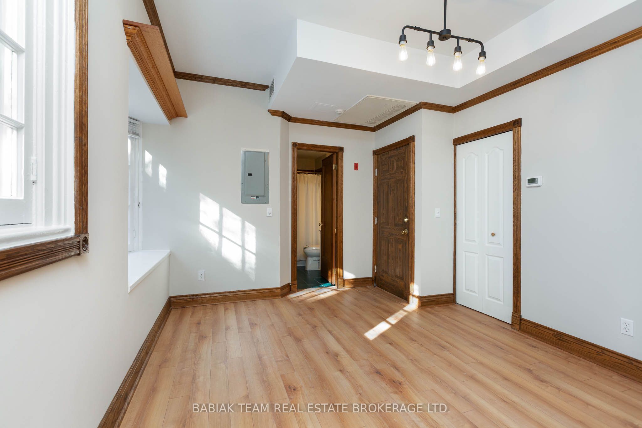 228 St. George Street 5