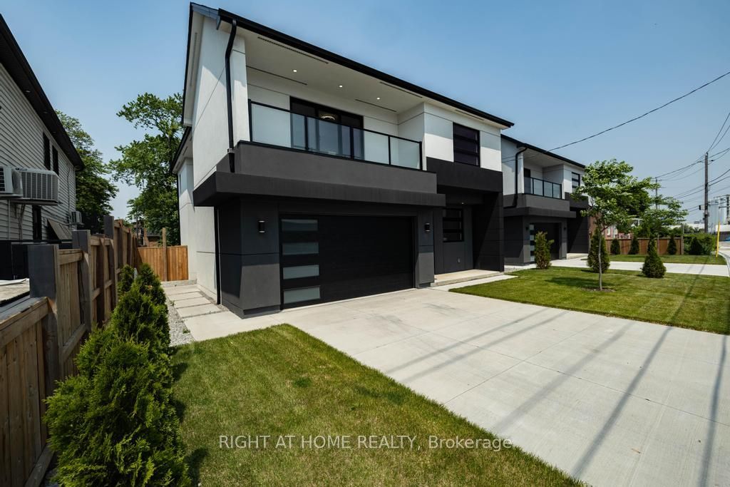 Photo of 16 Walsh Avenue, Toronto, ON M9M 1B6 (MLS # W12419611)