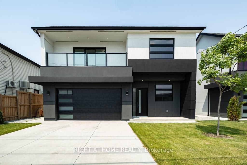 Photo of 16 Walsh Avenue, Toronto, ON M9M 1B6 (MLS # W12419611)