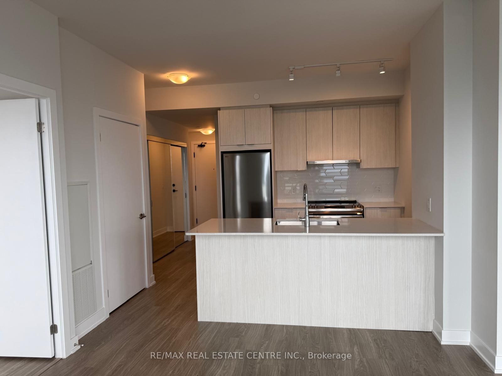 430 Square One Drive 3303