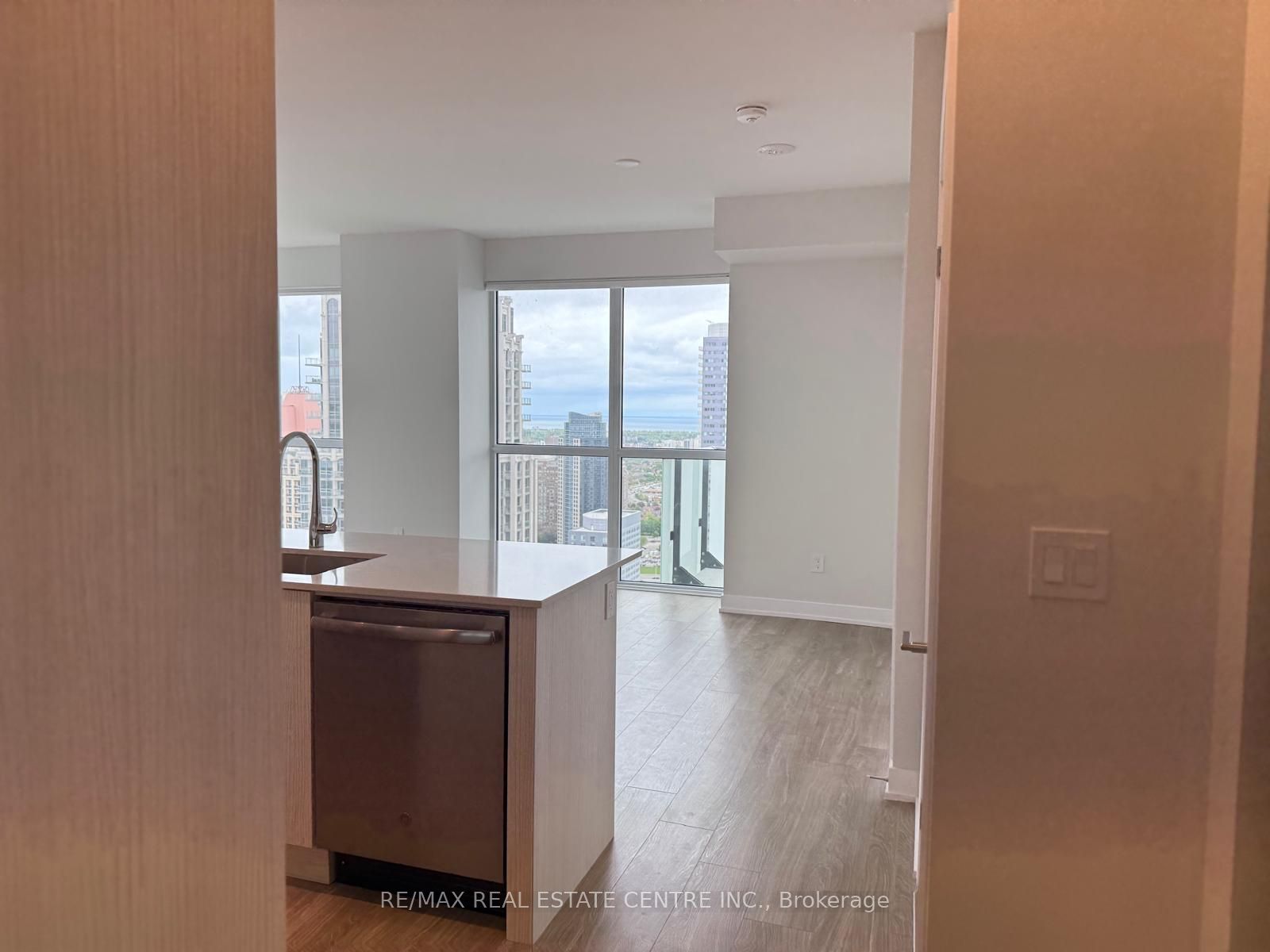 430 Square One Drive 3303