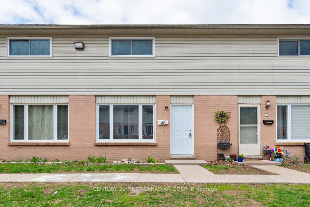 Photo of 45 Gatewood Place #27, London East, ON N5Y 5A4 (MLS # X13032276)