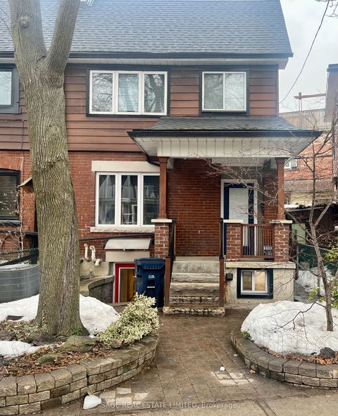 417 Crawford Street Lower Toronto ON M6G 3J7