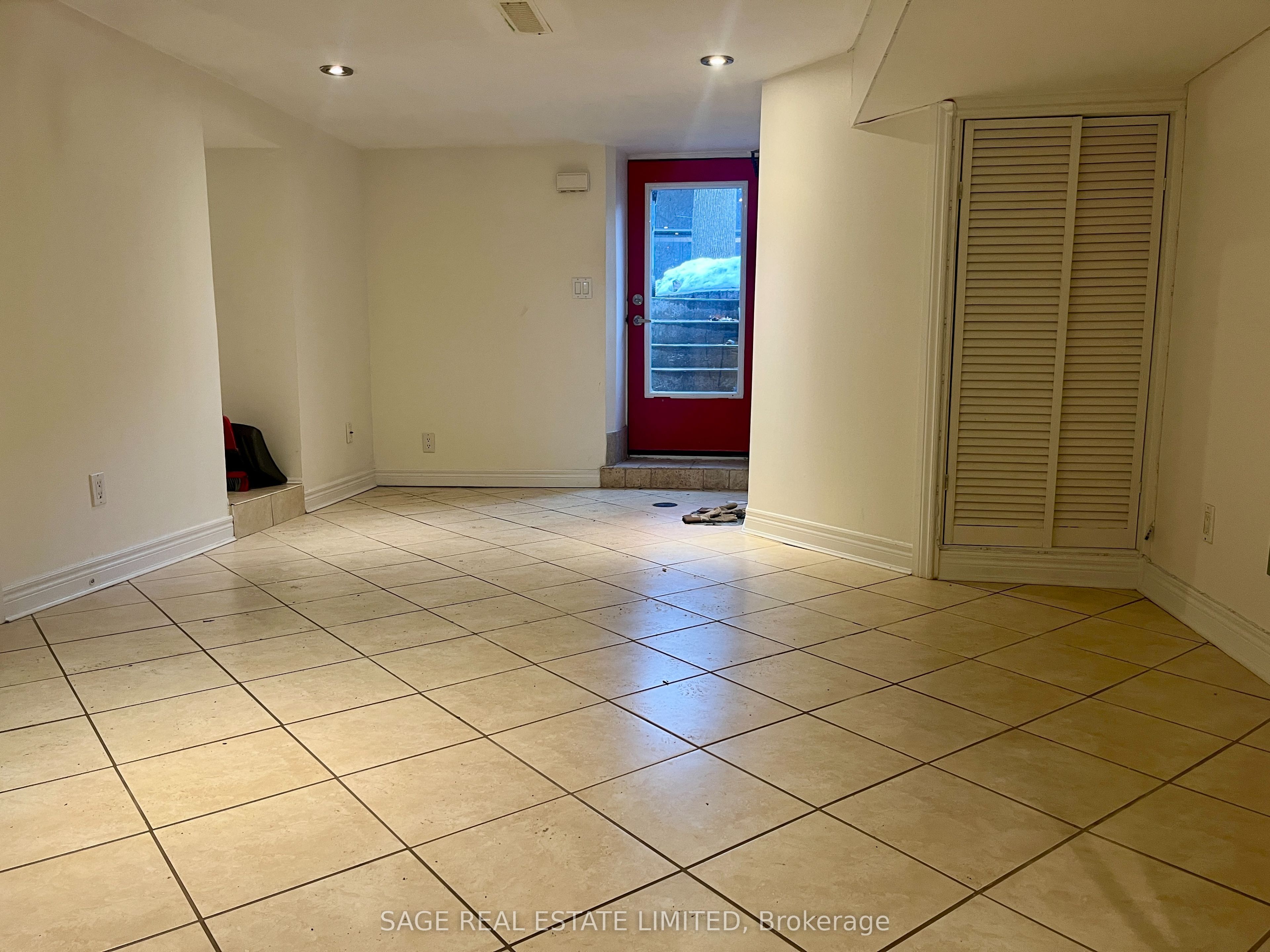 417 Crawford Street Lower