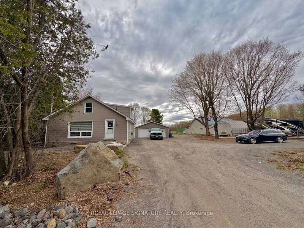 Photo of 3201 Gordon Murdock Road, Greely - Metcalfe - Osgoode - Vernon and Area, ON K0A 2W0 (MLS # X13080704)