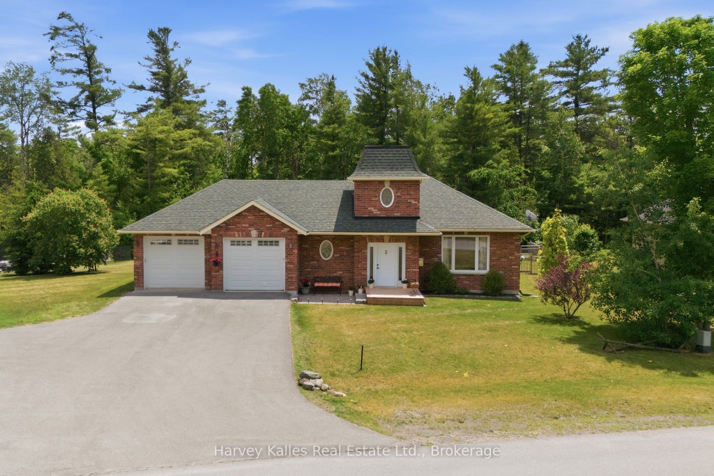 Photo of 3 Cardinal Court, Quinte West, ON K8V 5P6 (MLS # X13453952)