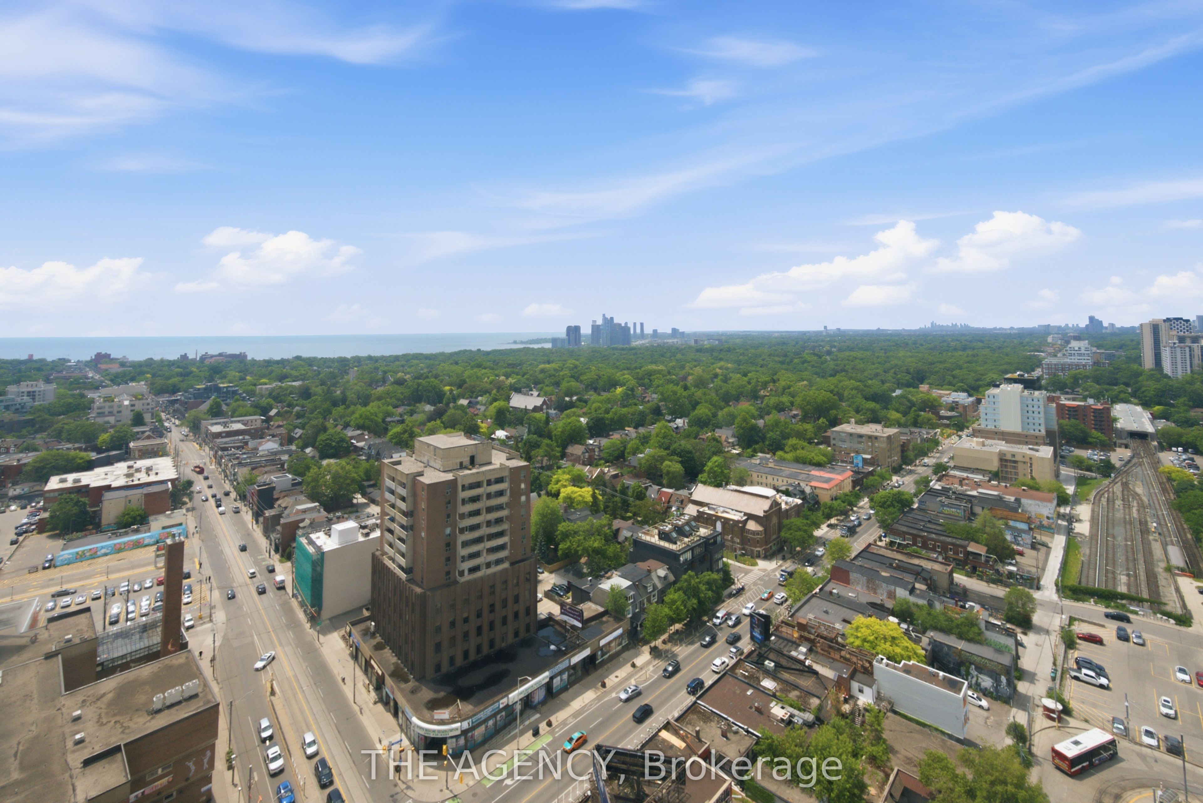 2350 Dundas Street W 2511A