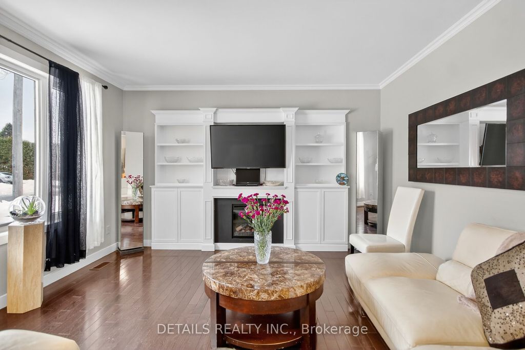 Photo of 175 Dunlop Crescent, Russell, ON K4R 1B3 (MLS # X12705774)