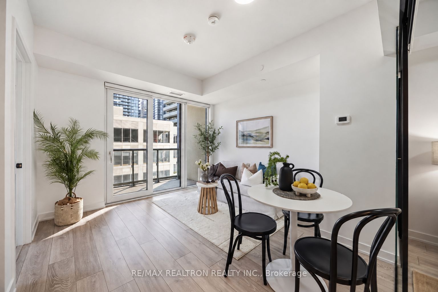 108 Peter Street 1003