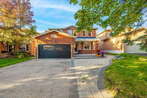 8 Hallam Road Markham ON L3P 5Y4