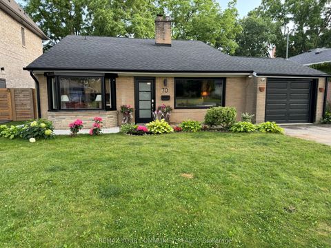 70 Bedford Park Avenue Richmond Hill ON L4C 2N8