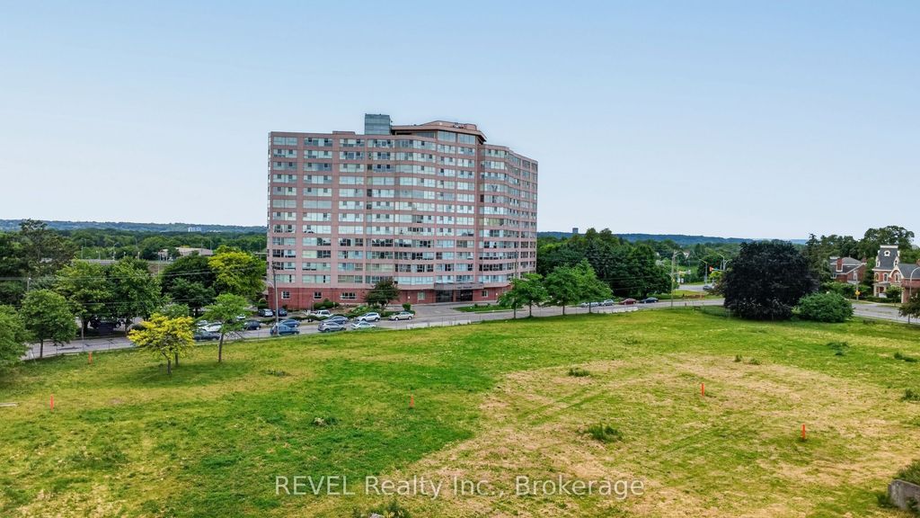 Photo of 7 Gale Crescent #207, St. Catharines, ON L2R 7M8 (MLS # X13453838)
