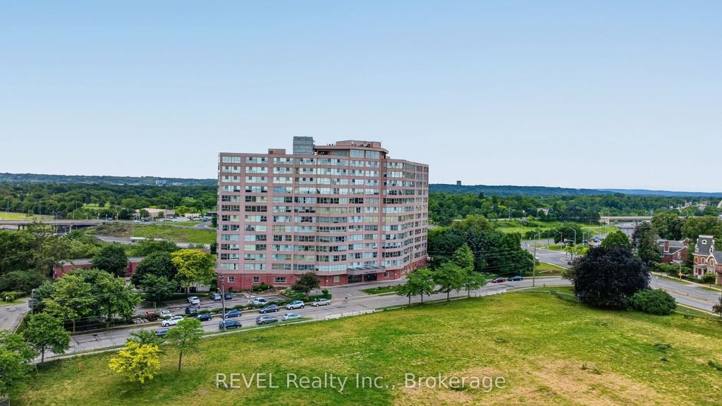 Photo of 7 Gale Crescent #207, St. Catharines, ON L2R 7M8 (MLS # X13453838)