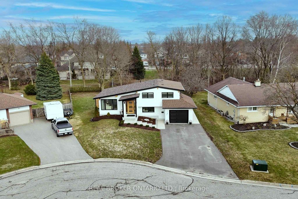 Photo of 17 Bluebird Place, Woolwich, ON N3B 1W7 (MLS # X12966354)