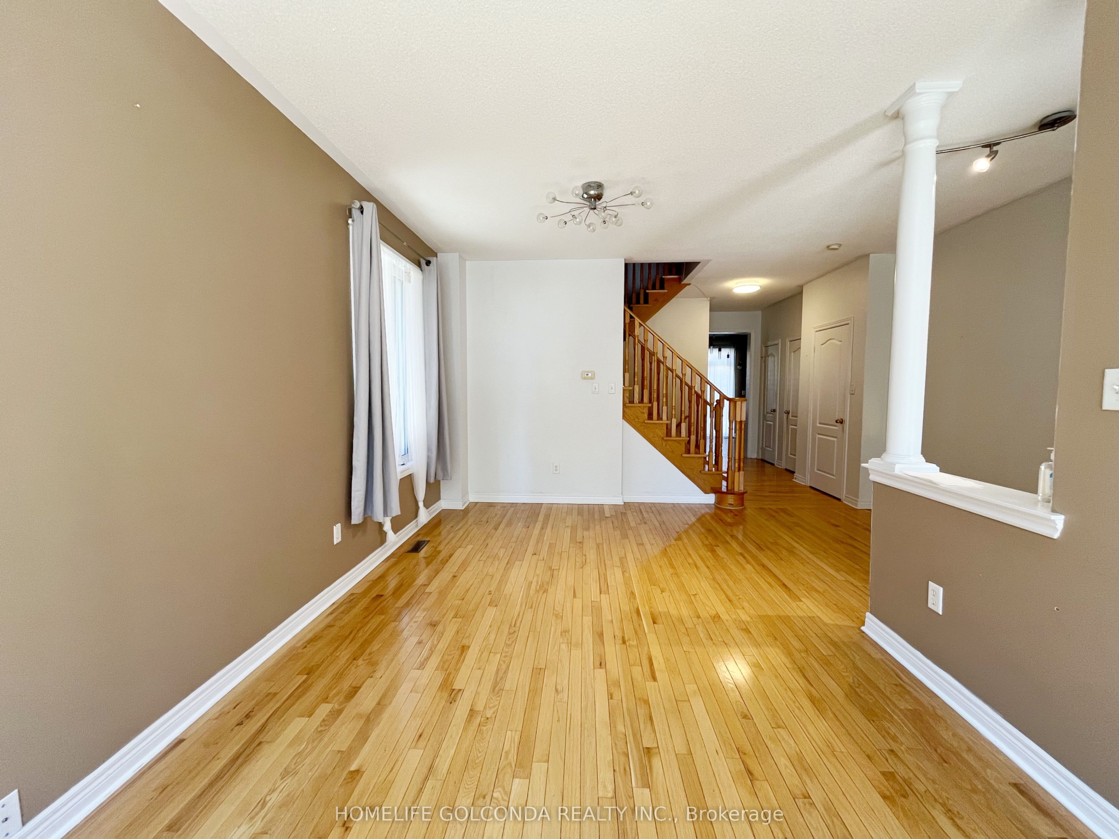 28 Barnstone Drive