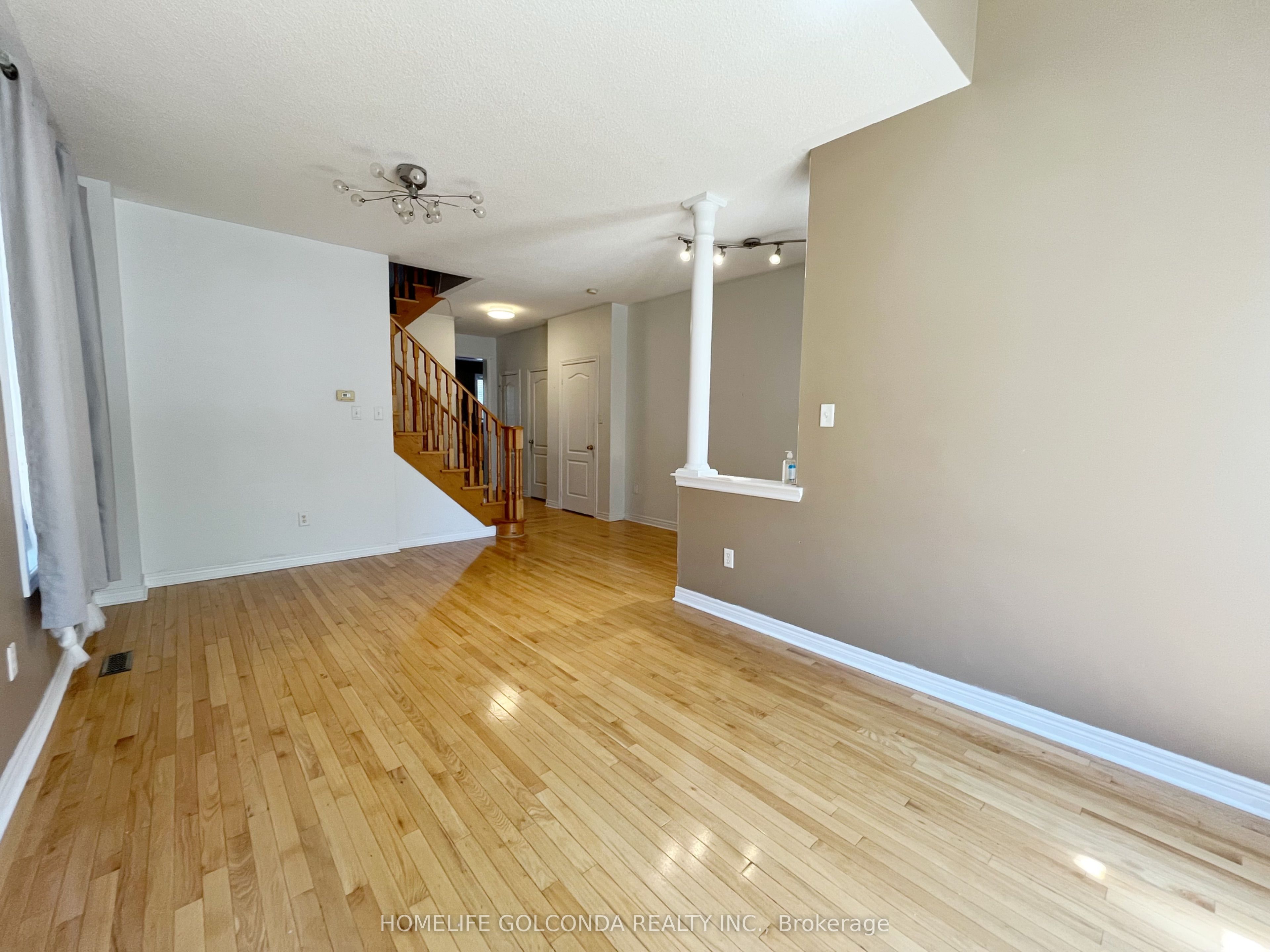 28 Barnstone Drive