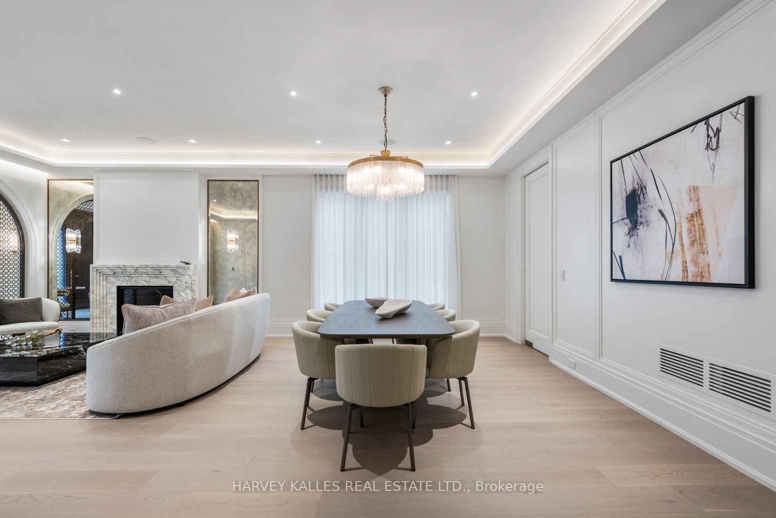 117 Yonge Boulevard