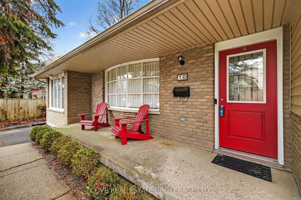 Photo of 70 Elmgrove Crescent, London South, ON N6J 4H1 (MLS # X12861036)