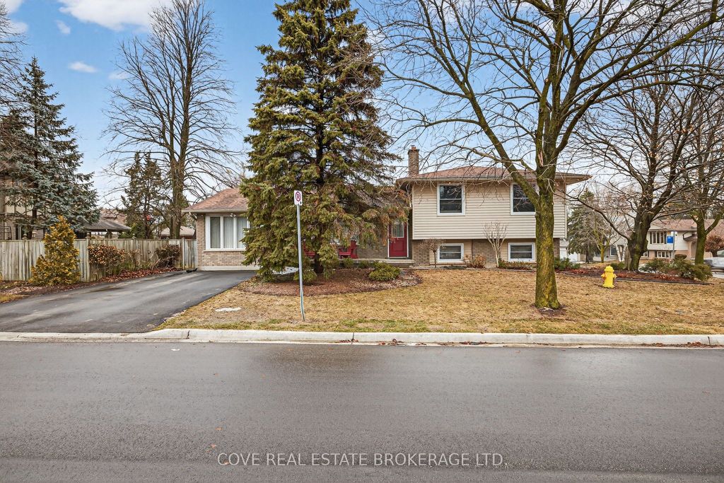 Photo of 70 Elmgrove Crescent, London South, ON N6J 4H1 (MLS # X12861036)