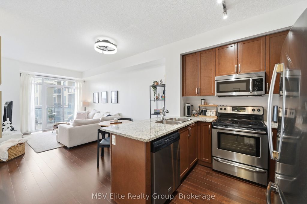 Photo of 111 Civic Square Gate #330, Aurora, ON L4G 0S6 (MLS # N13032558)