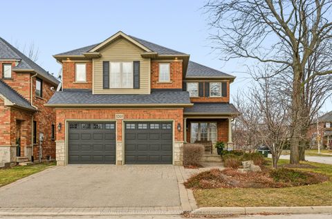 5205 Brada Crescent Burlington ON L7L 6W4