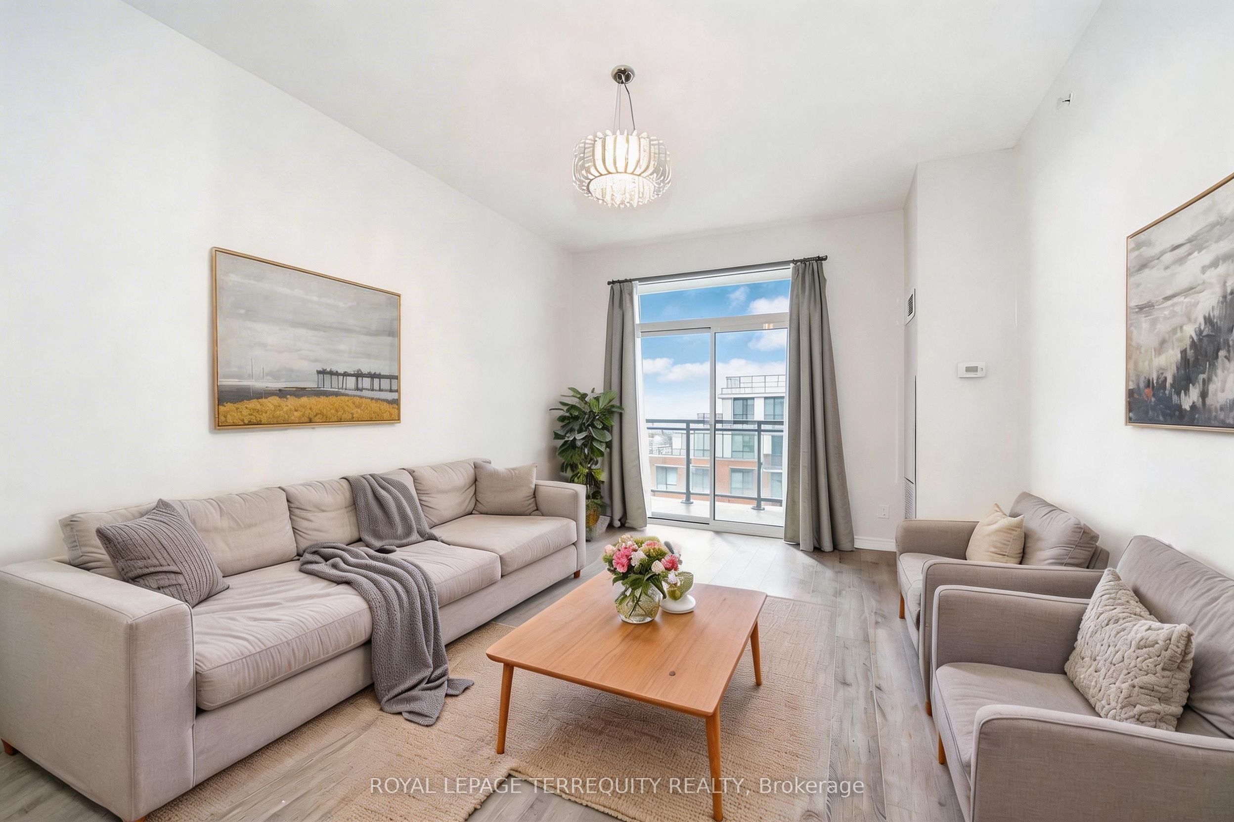 11611 Yonge Street 728