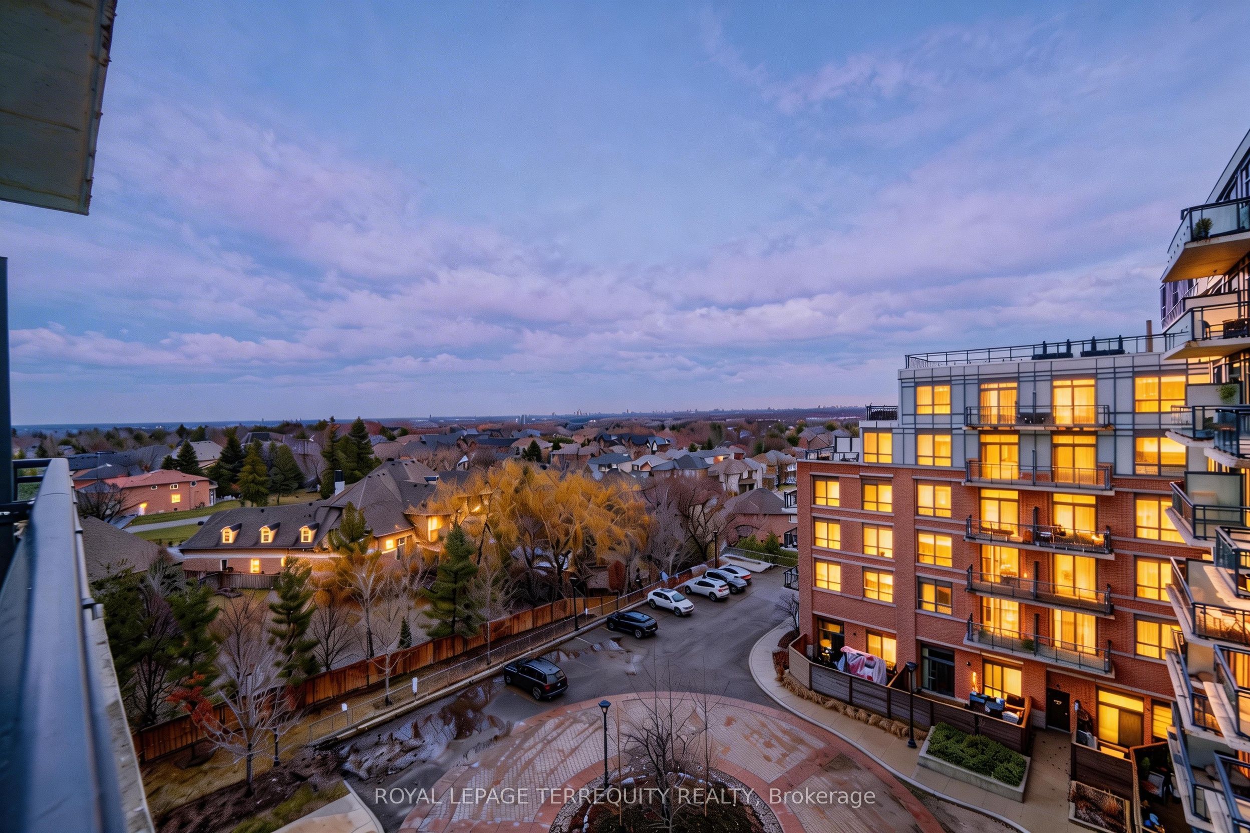 11611 Yonge Street 728