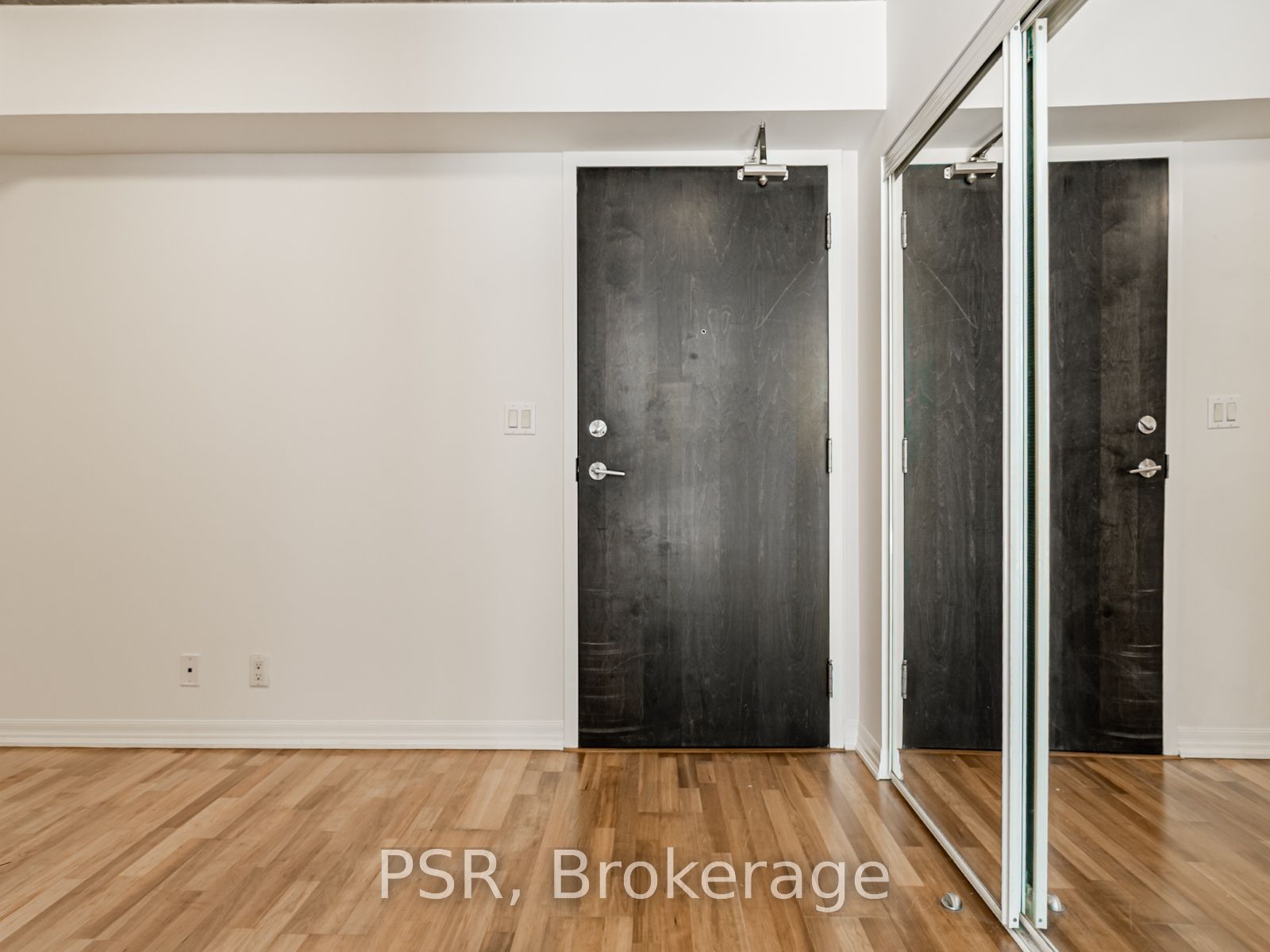 22 Wellesley Street E 202