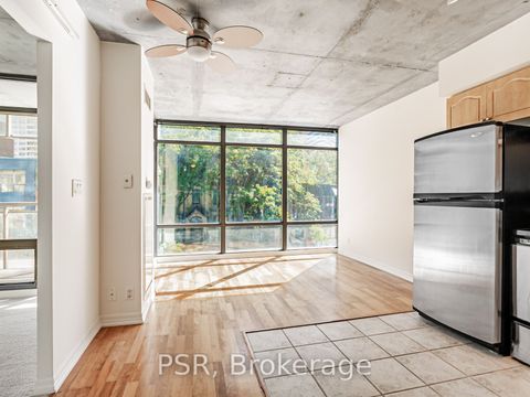 22 Wellesley Street E 202 Toronto ON M4Y 1G3