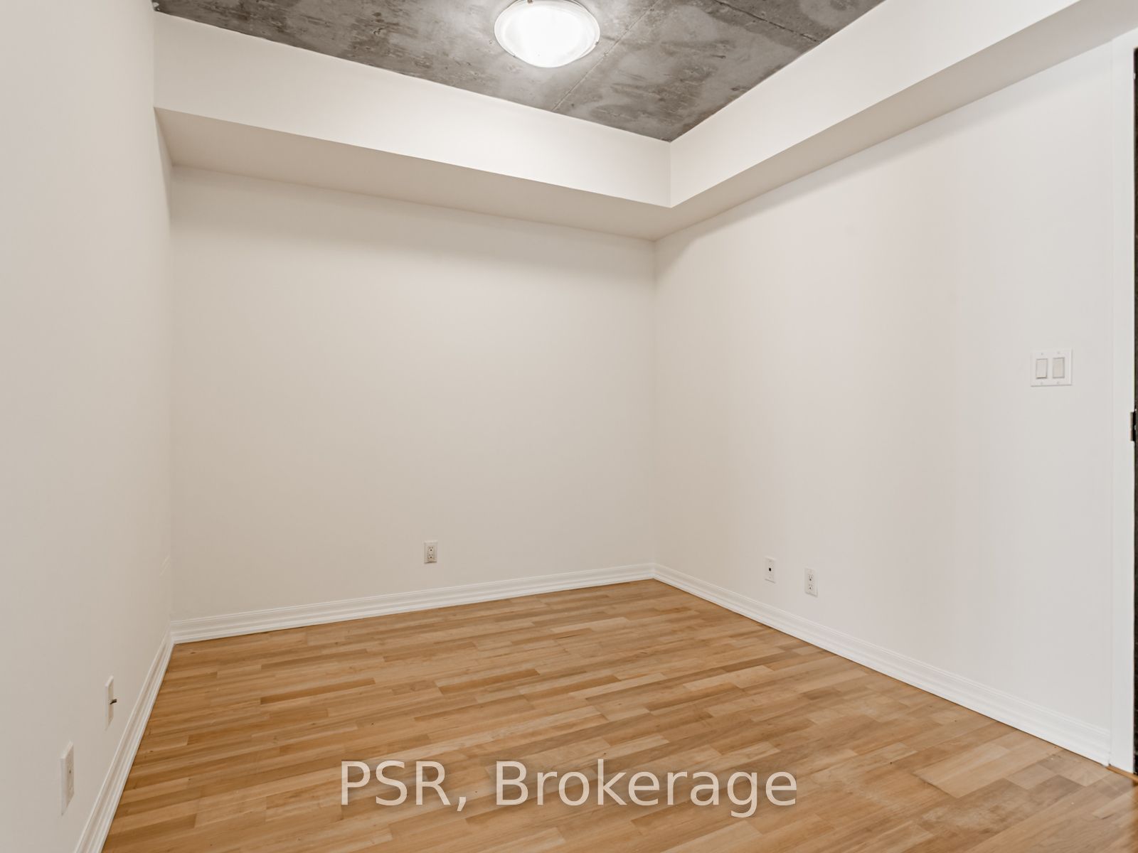 22 Wellesley Street E 202