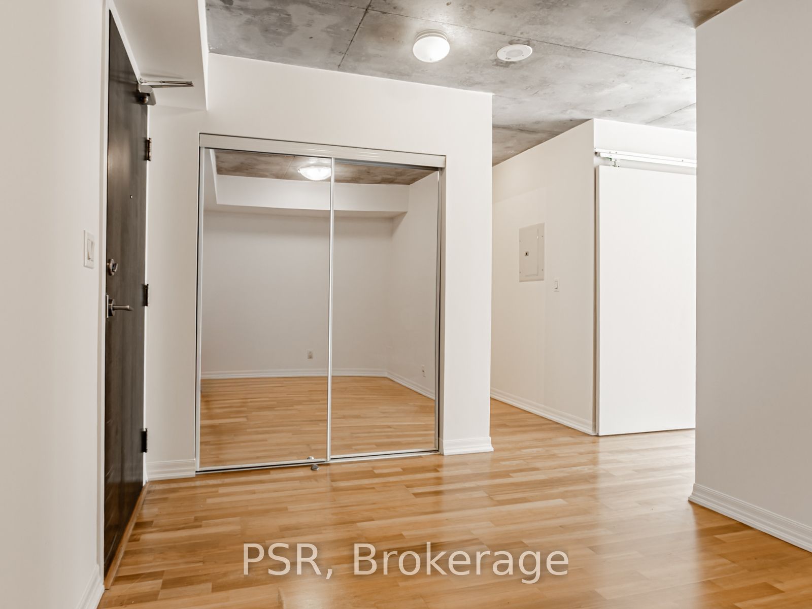 22 Wellesley Street E 202