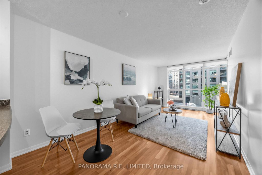Photo of 231 Fort York Boulevard #306, Toronto, ON M5V 1B2 (MLS # C12938254)
