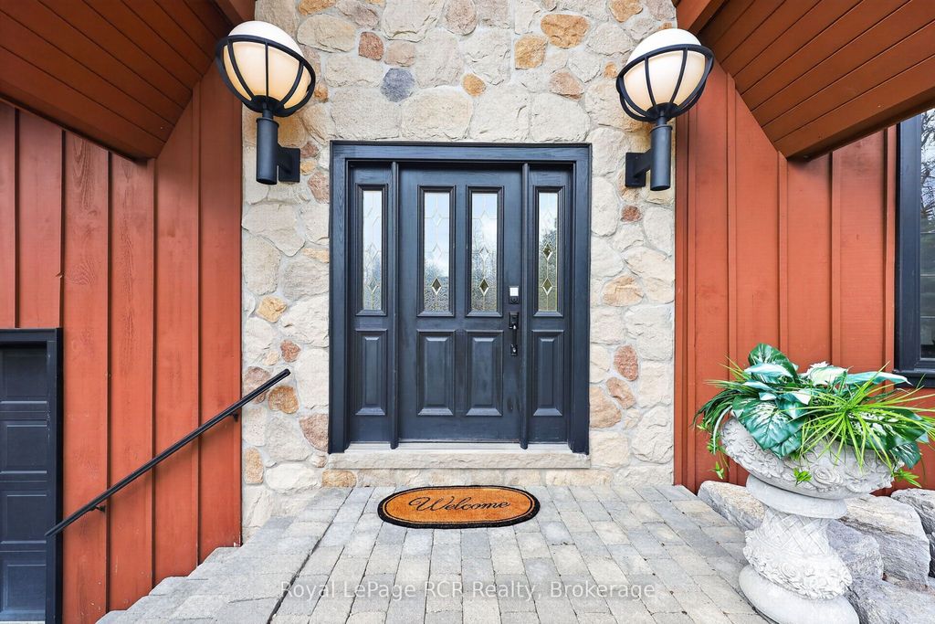 Photo of 53 Broadview Street, Collingwood, ON L9Y 0X2 (MLS # S13038484)