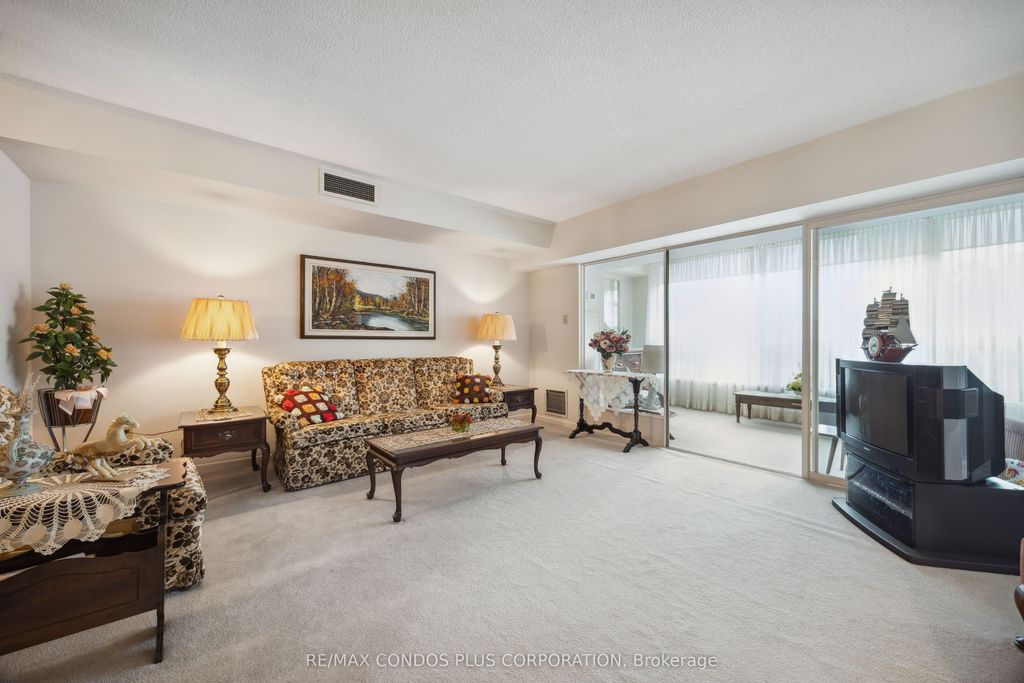 Photo of 62 Wellesley Street W #902, Toronto, ON M5S 2X3 (MLS # C12354700)