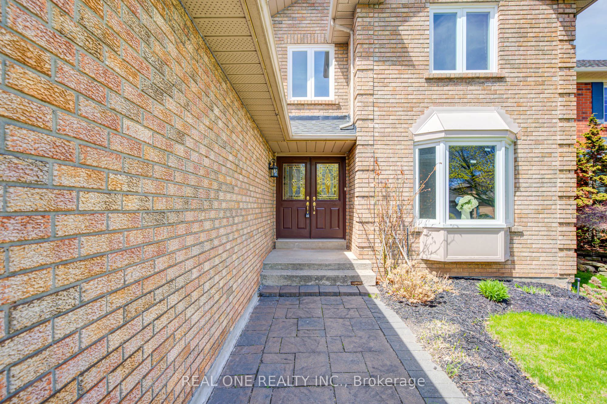 1237 Woodview Drive