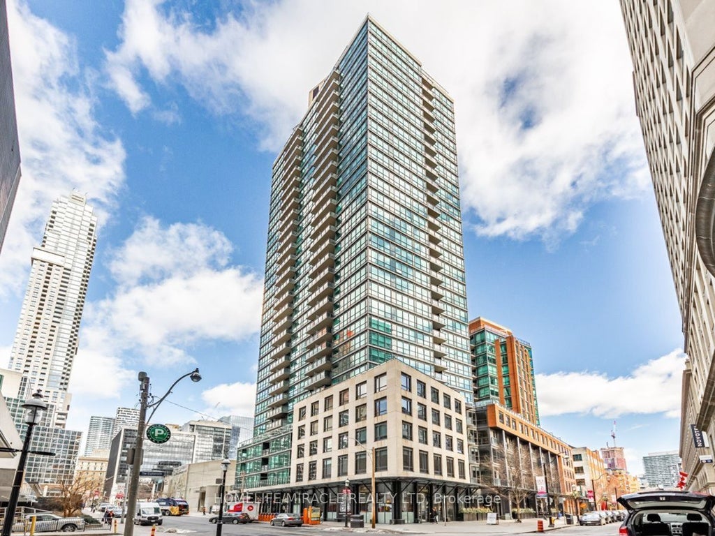 Photo of 1 scott Street #202W, Toronto, ON M5E 1A1 (MLS # C13796994)
